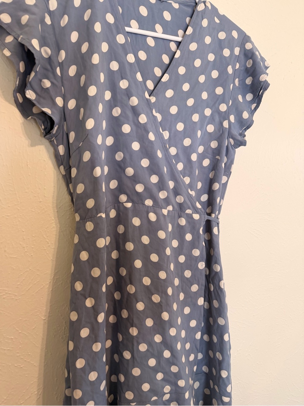 Rails Leanne Dusty Blue White Polka Dot Ruffle Trim Wrap Tie Dress Size S - Picture 4 of 7